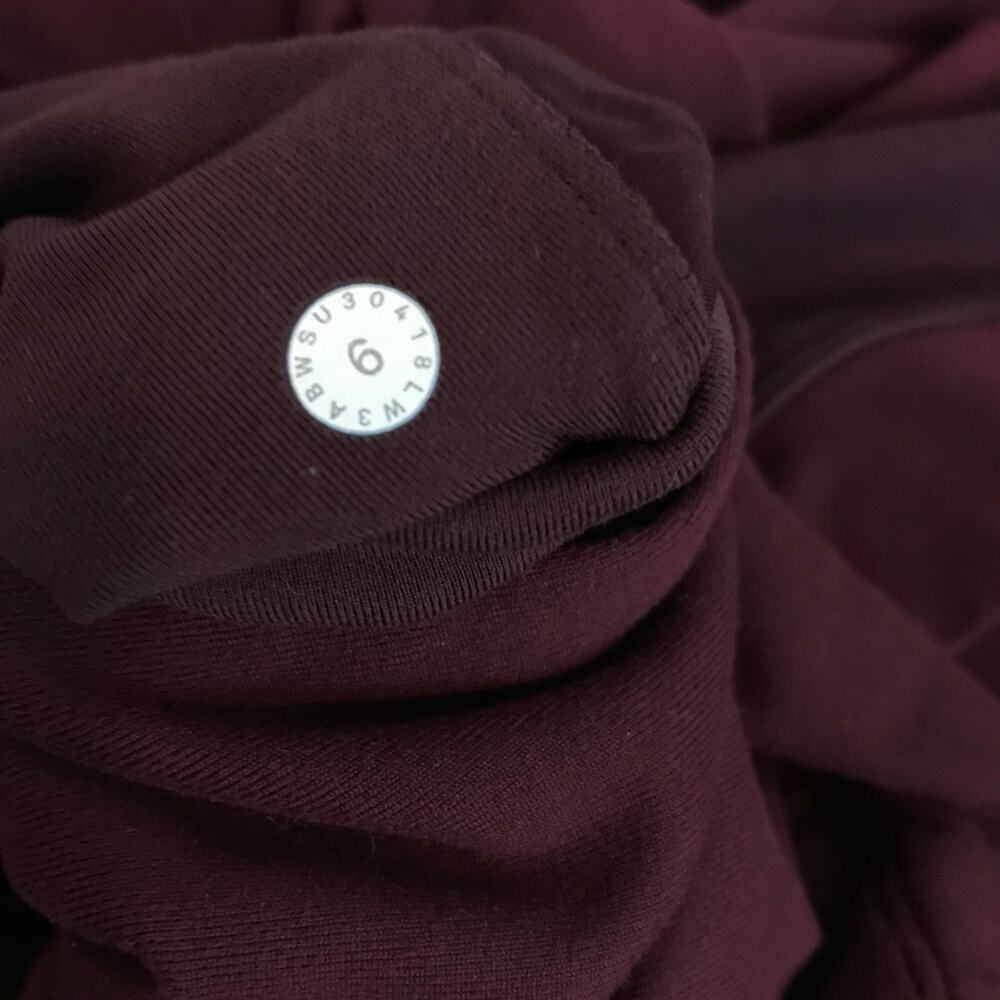 Lululemon Starting Place Hoodie 6 Garnet Red Pullover Thumbholes Athletic - Picture 10 of 12